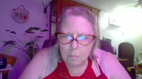 ivyjane3522 online show from 04/17/26, 01:19