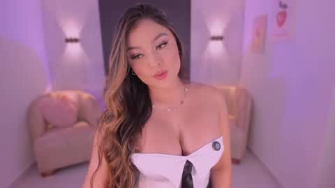 Ivy online show from 12/05/25, 01:25