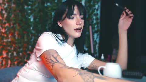 Miss Ivy online show from 12/06/24, 02:17