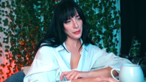 Miss Ivy online show from 12/12/24, 12:55