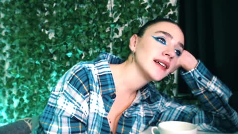 Miss Ivy online show from 12/23/24, 02:13