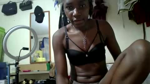 ivyk_ online show from 04/09/26, 11:48