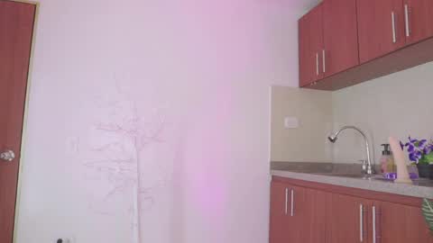 Ivy  online show from 04/16/26, 12:00