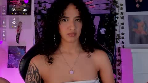 Snapshot of ivymanson_ chatting on 02/27/25, 06:53 Camila online show from 02/27/25, 06:53