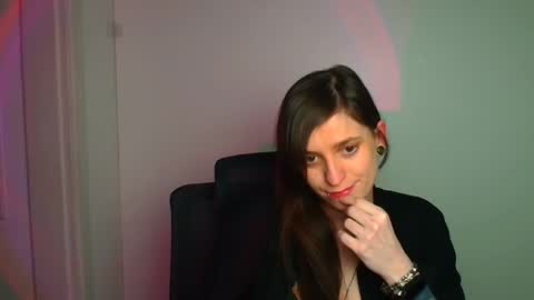 Ivy online show from 04/02/26, 12:36