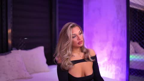 Snapshot of ivyrowa chatting on 01/17/25, 07:05 IvyRowa online show from 01/17/25, 07:05