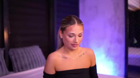 Snapshot of ivyrowa chatting on 01/30/25, 06:43 IvyRowa online show from 01/30/25, 06:43