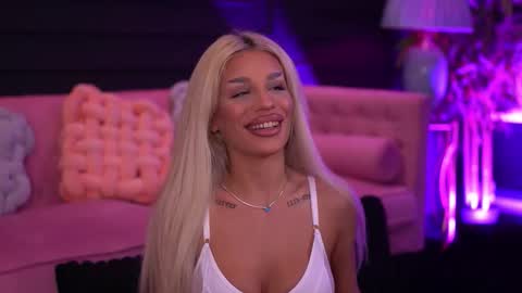 IvyRowa online show from 02/19/26, 06:26