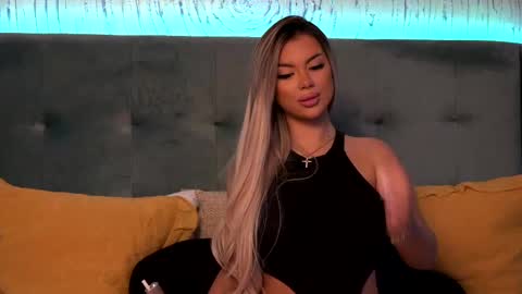  Ivy  online show from 02/20/25, 08:17