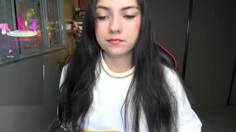 Ivvy online show from 11/18/25, 10:36