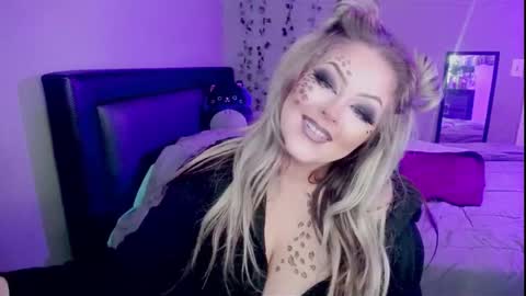 Ashley3 online show from 11/01/25, 06:15