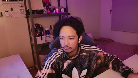 iwasd3nse online show from 12/19/24, 02:35