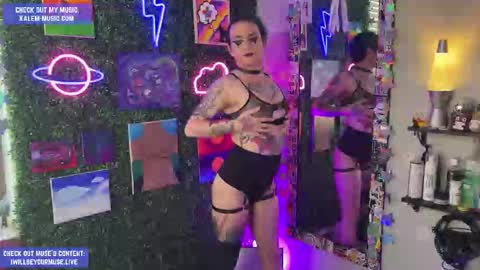 Muse hethey online show from 03/26/26, 11:43