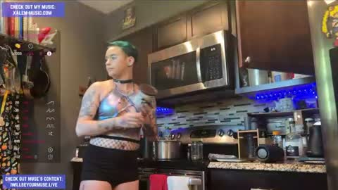 Muse hethey online show from 06/30/26, 11:17
