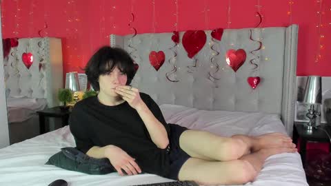 Maxim online show from 02/16/25, 08:32