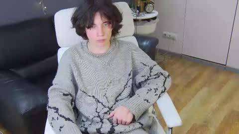 Maxim online show from 02/21/25, 03:32