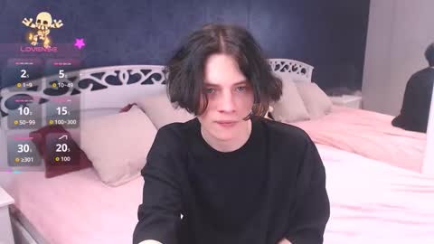 Maxim online show from 11/26/25, 11:33