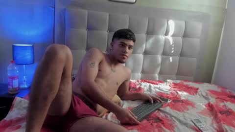 izaack online show from 12/13/24, 02:27