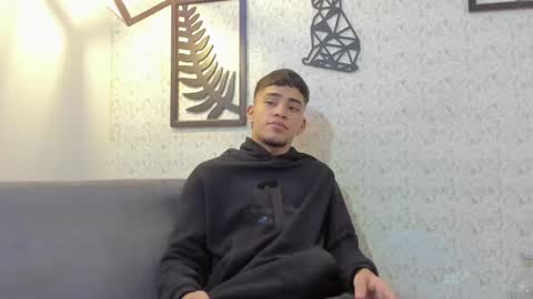 izaack online show from 12/16/24, 03:30