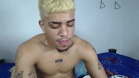 izaack online show from 10/05/25, 02:21