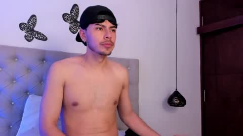 Snapshot of izack_01 chatting on 04/16/26, 02:29 izack_01 online show from 04/16/26, 02:29