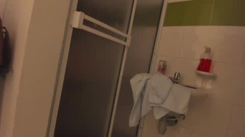 Iza online show from 01/18/25, 02:14