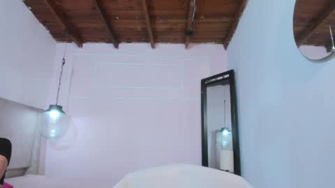 izelevans online show from 04/04/26, 10:35