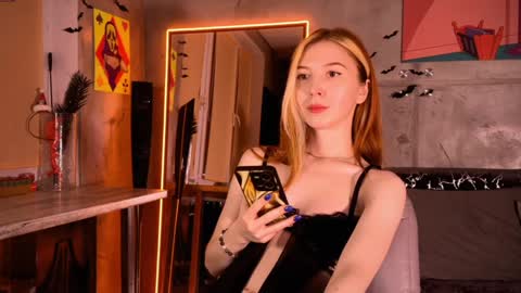 izi online show from 02/07/25, 09:04