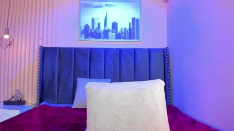 Izumi online show from 04/08/26, 11:54