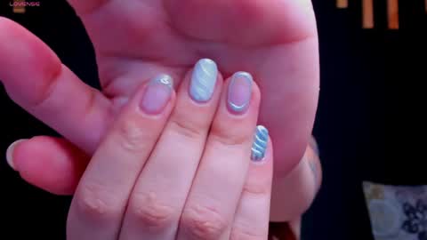 hot izys online show from 04/29/26, 07:01