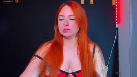 hot izys online show from 07/17/26, 08:43