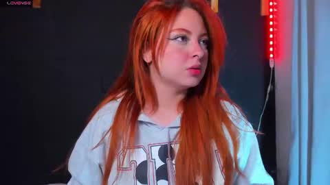 hot izys online show from 07/25/26, 07:39