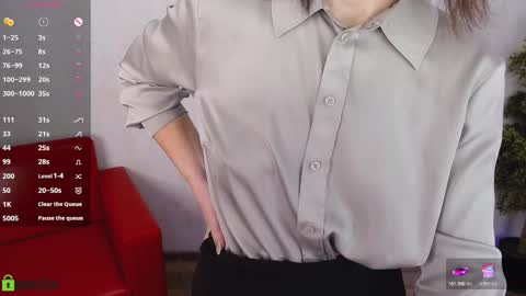 Queen of nylon  Victoria online show from 01/12/26, 05:23