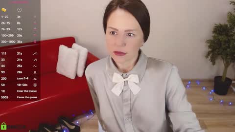 Queen of nylon  Victoria online show from 03/04/26, 05:35