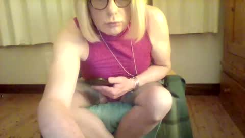 izzy_mchoney online show from 05/15/26, 11:56