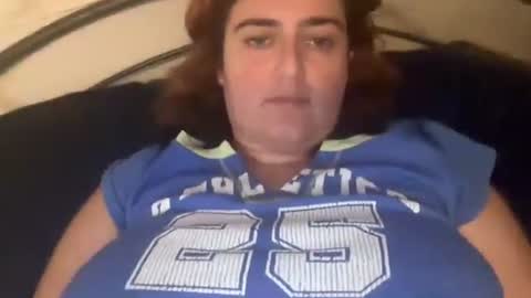 Snapshot of izzyishottttt chatting on 09/29/25, 04:50 izzyishottttt online show from 09/29/25, 04:50