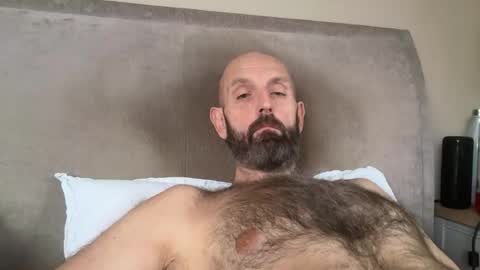 izzysboytoy1 online show from 12/23/25, 10:46