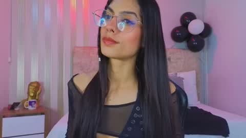 j_belle_ online show from 03/19/26, 02:21