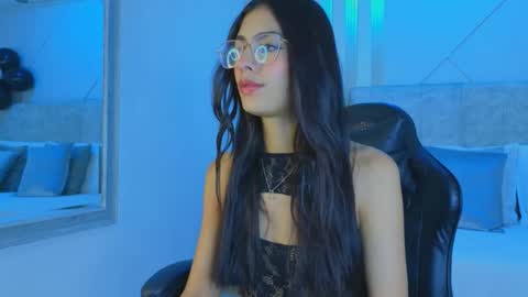 j_belle_ online show from 03/21/26, 02:42