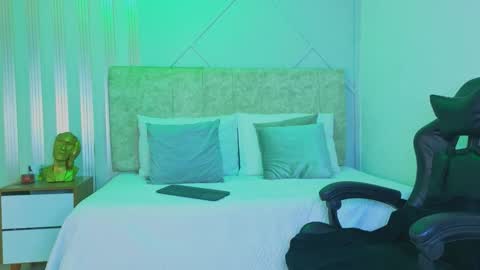 j_belle_ online show from 03/26/26, 02:00