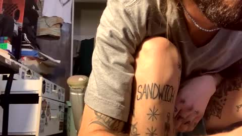 Snapshot of j_boogie_mane chatting on 02/15/25, 03:39 j boogie online show from 02/15/25, 03:39