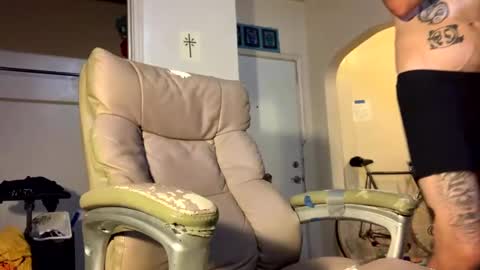 Snapshot of j_boogie_mane chatting on 10/07/25, 02:42 j boogie online show from 10/07/25, 02:42