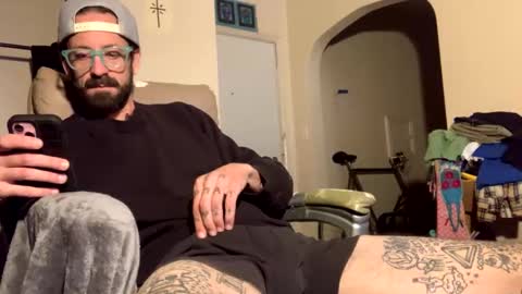 Snapshot of j_boogie_mane chatting on 11/18/25, 06:56 j boogie online show from 11/18/25, 06:56