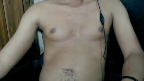 Snapshot of j_castello chatting on 02/23/25, 03:29 J online show from 02/23/25, 03:29