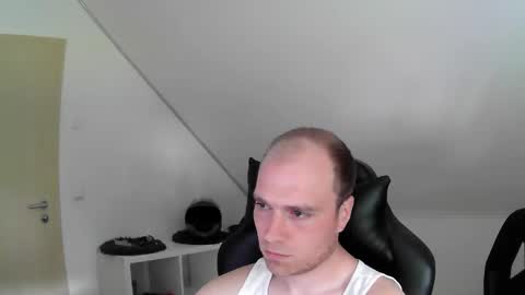 Snapshot of j_german783377 chatting on 05/06/26, 09:47 here4y online show from 05/06/26, 09:47