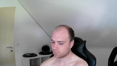 Snapshot of j_german783377 chatting on 05/09/26, 09:58 here4y online show from 05/09/26, 09:58