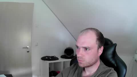 Snapshot of j_german783377 chatting on 05/16/26, 02:16 here4y online show from 05/16/26, 02:16