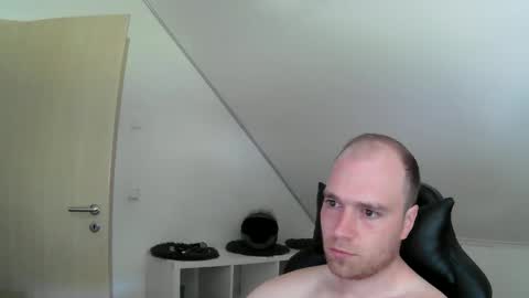 Snapshot of j_german783377 chatting on 05/25/26, 08:31 here4y online show from 05/25/26, 08:31