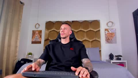 J King online show from 05/25/26, 08:48