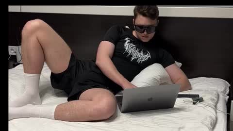 Snapshot of j_lyle_x chatting on 11/07/25, 08:20 j_lyle_x online show from 11/07/25, 08:20